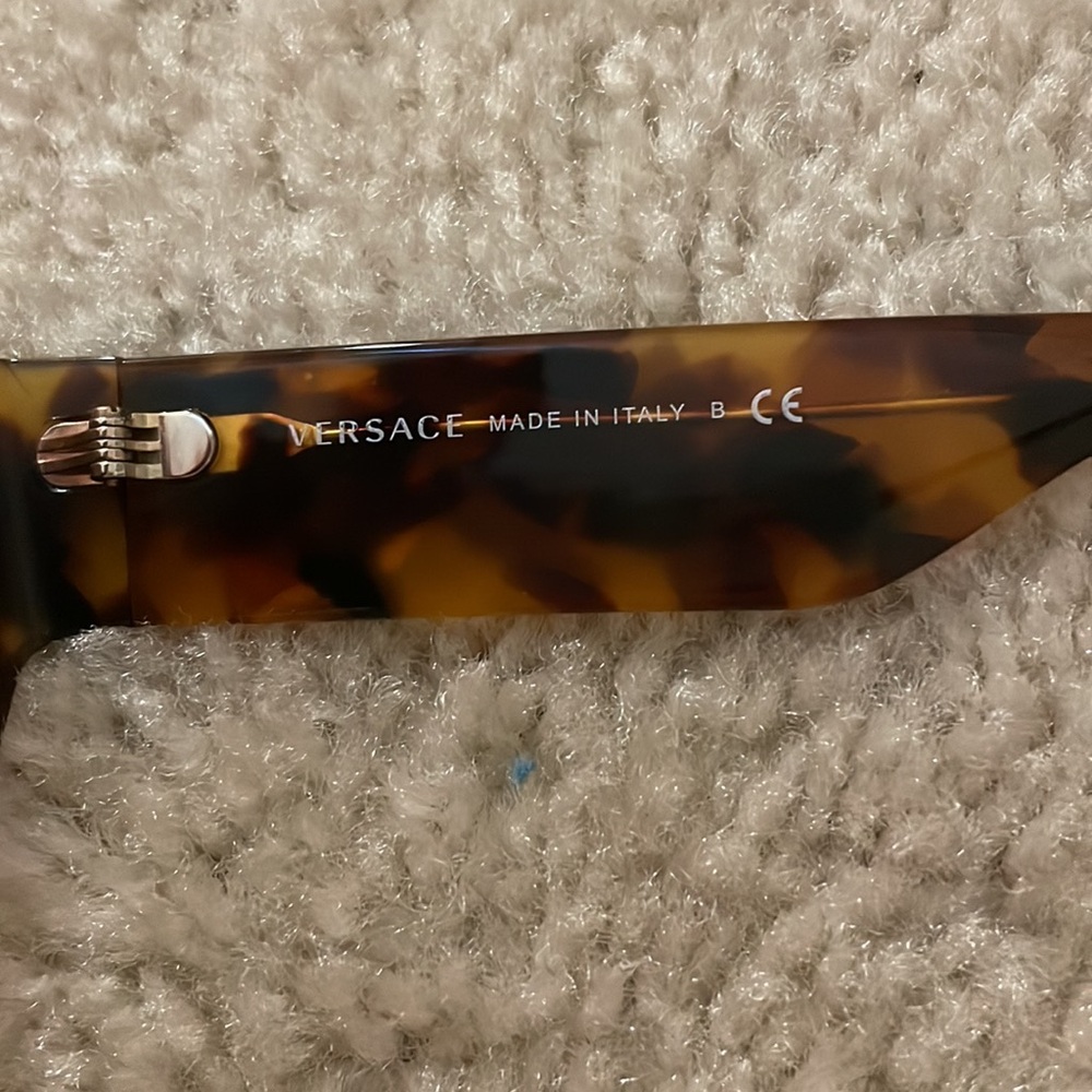 Versace sunglasses - Picture 6 of 9